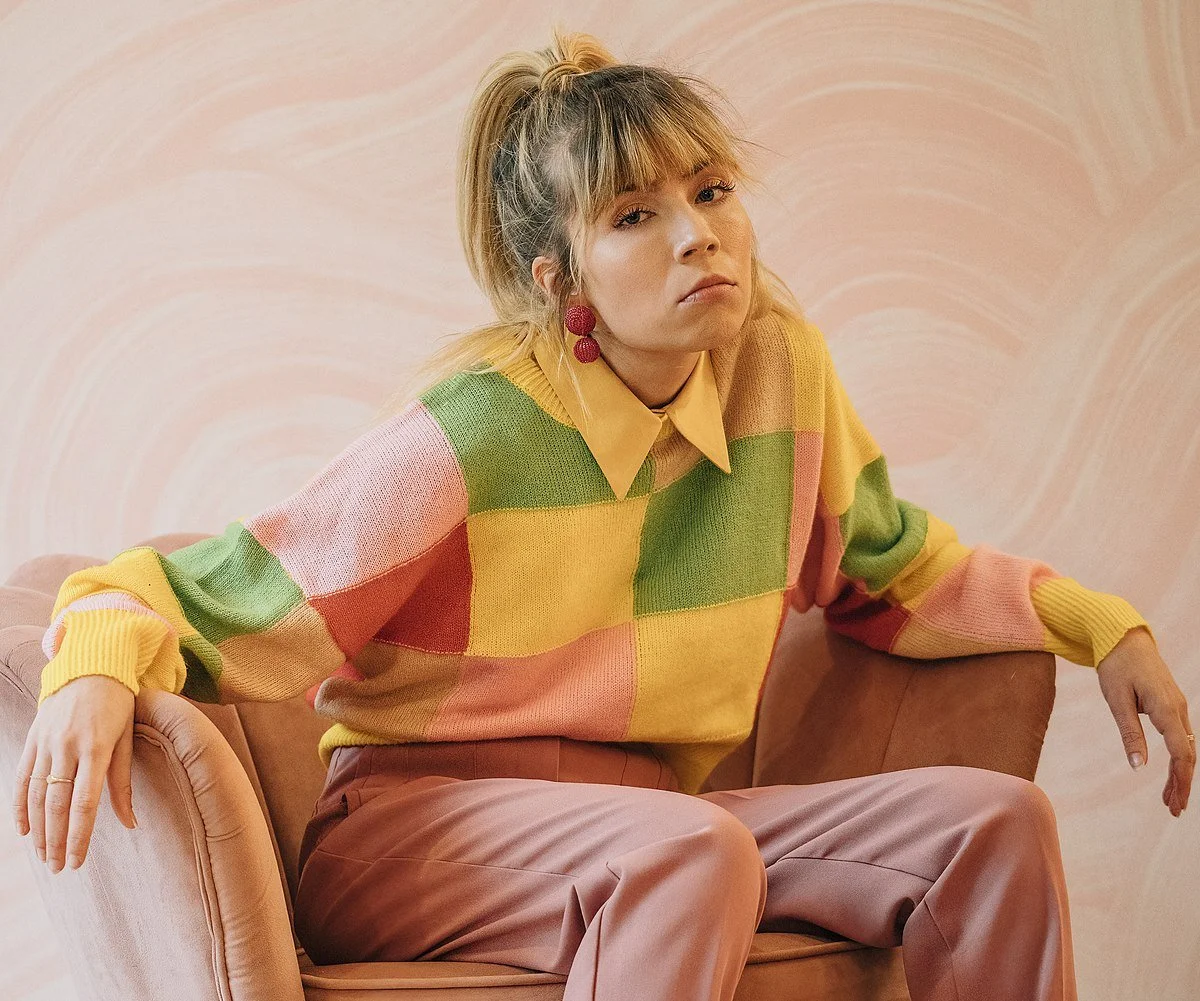 Jennette_McCurdy_Bio_cropped.jpg