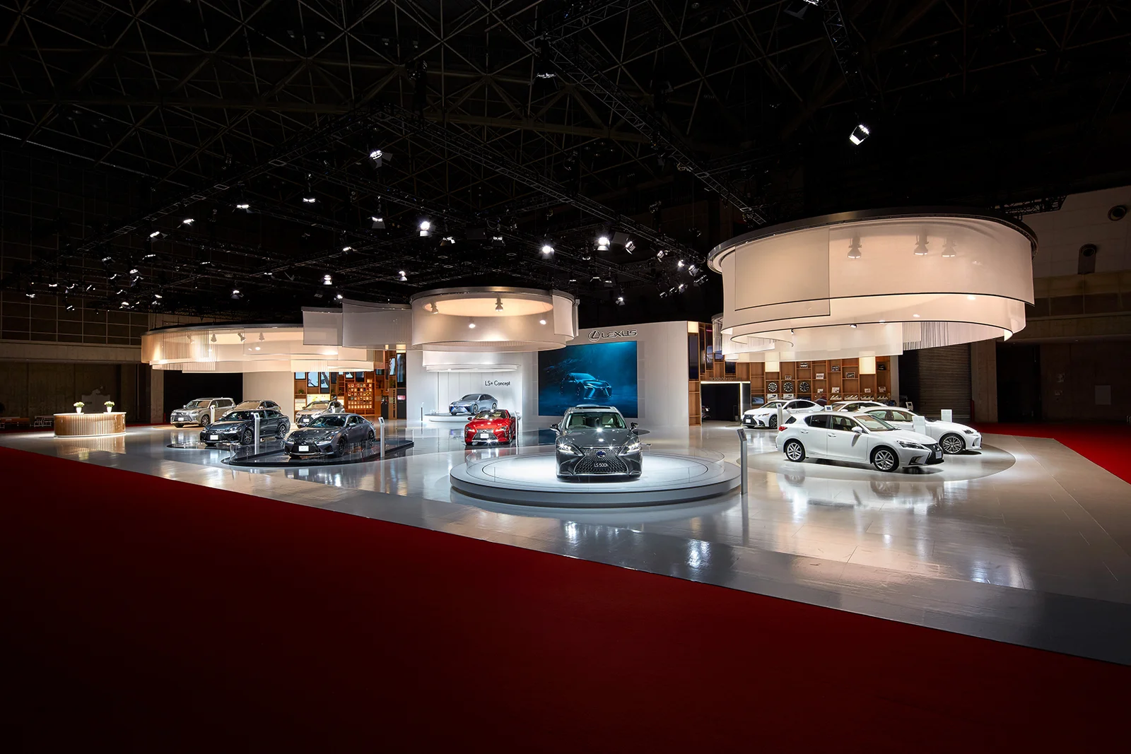 lexus02.jpg