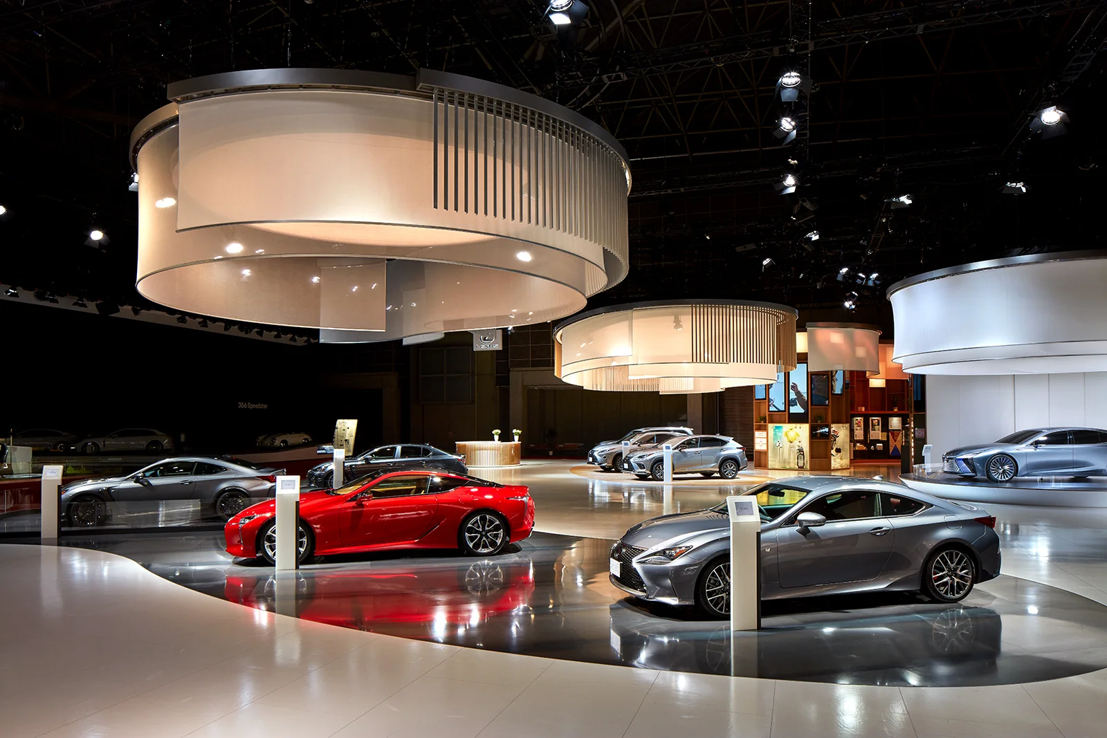 lexus07.jpg