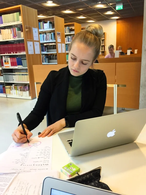 Min största kritiker. Ser ni den kritiska blicken?