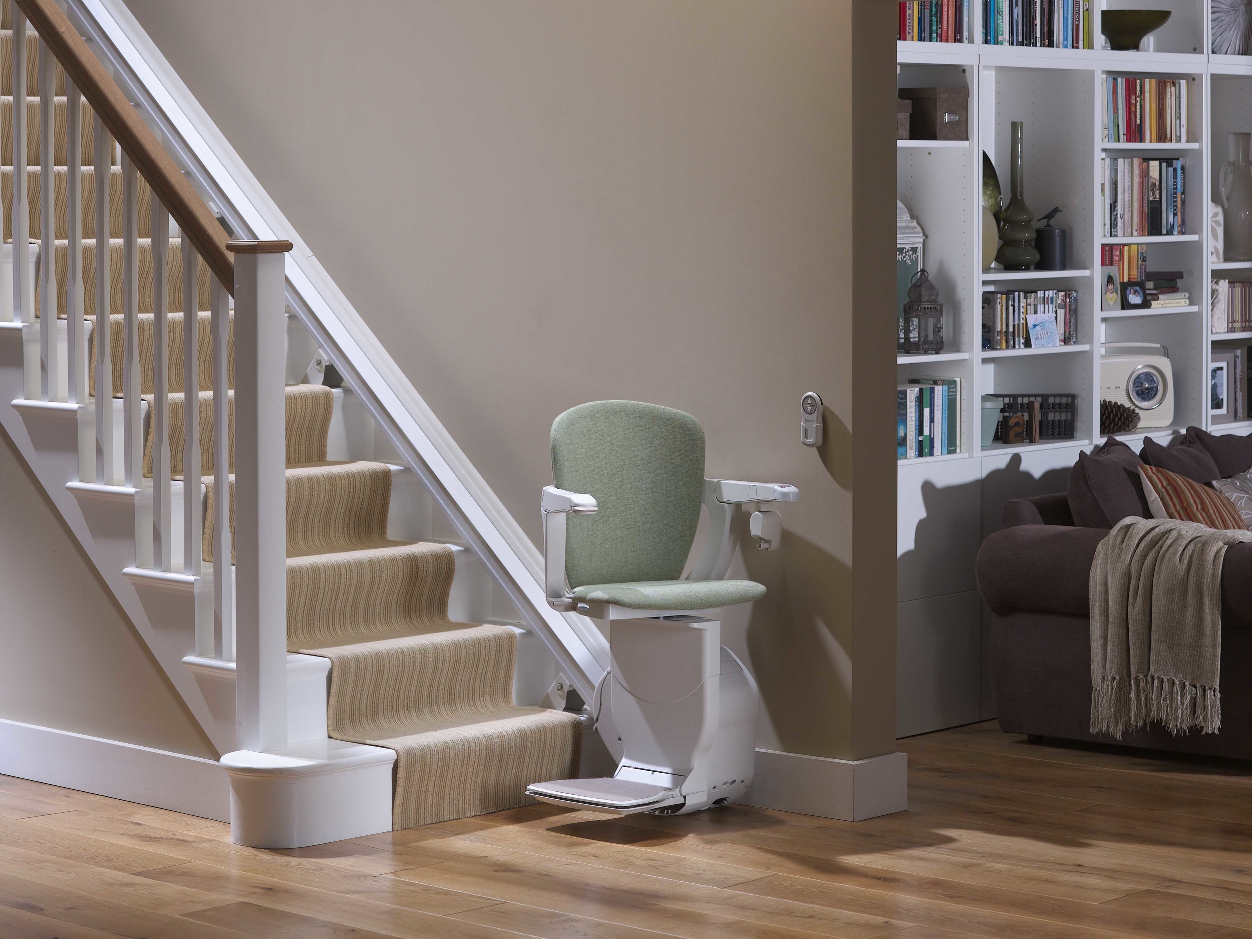 stannah-600-straight-stairlift-swivelled-downstairs.jpg