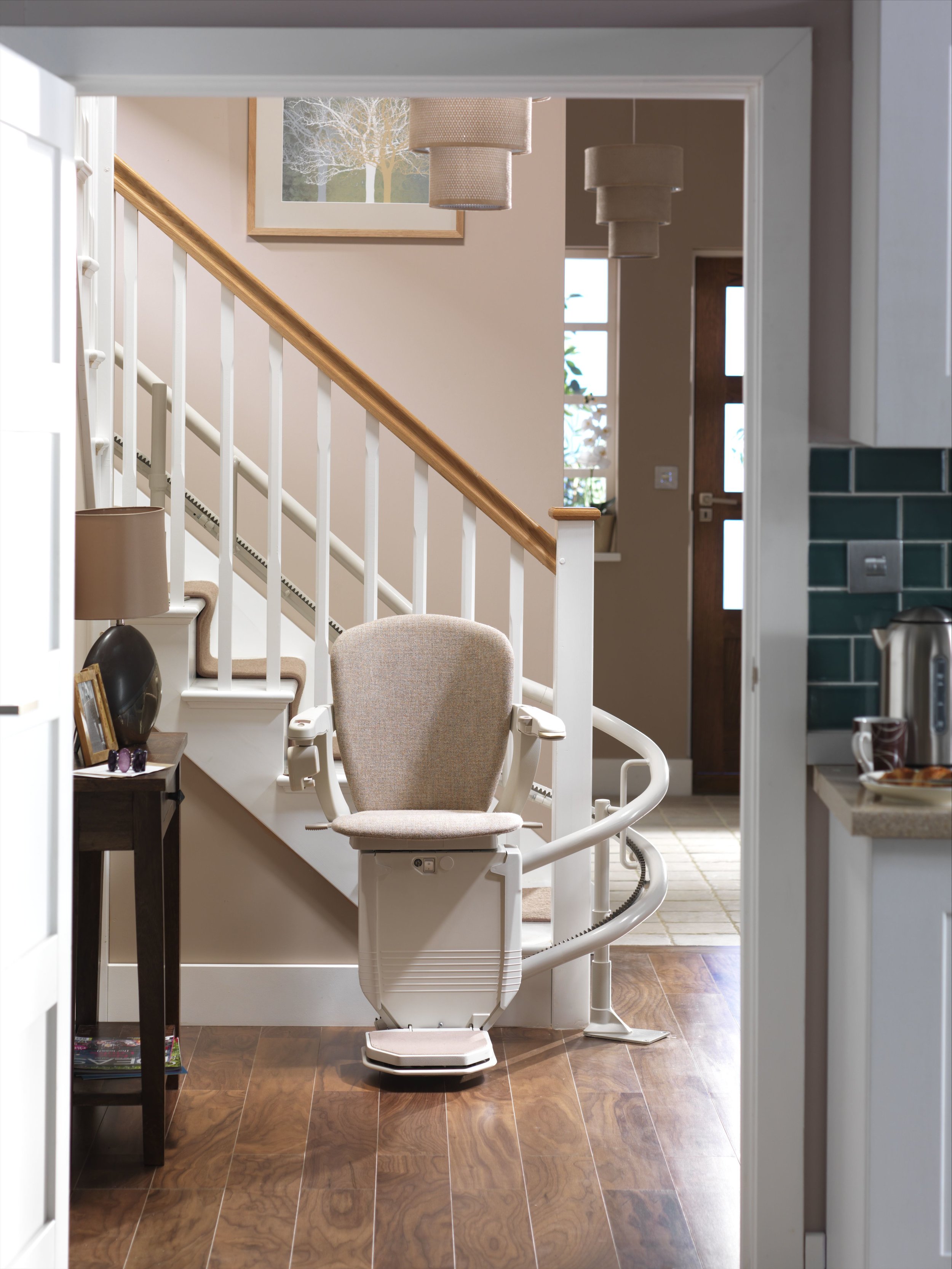 stannah-starla-260-curved-stairlift-downstairs.jpg
