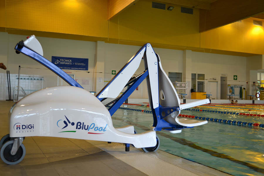 dolphin-mobility-swimming-pool-chair-lift.jpg