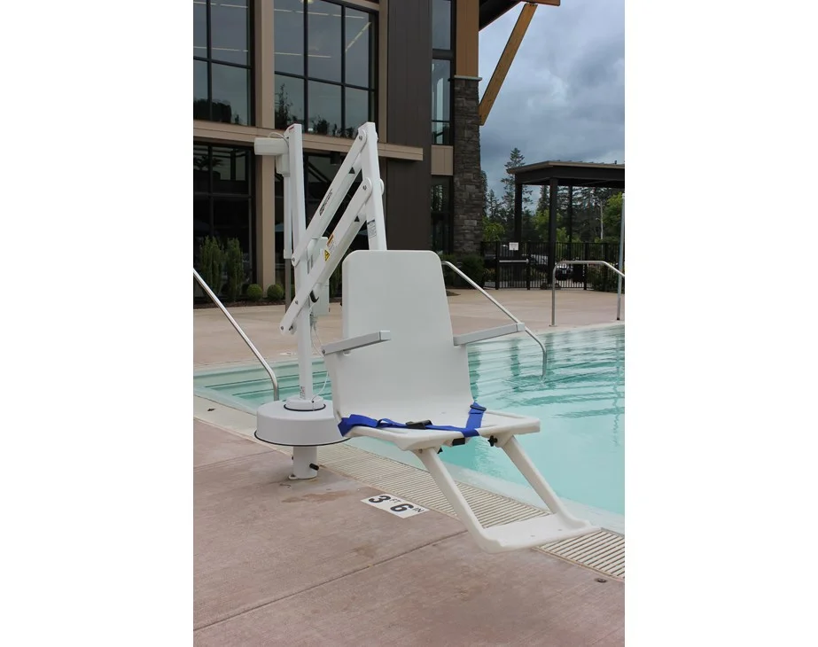 RMT Splash Pool Lift