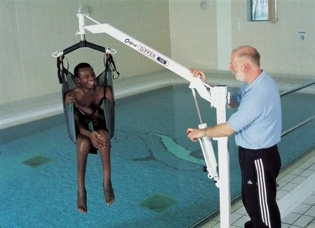 oxford-dipper-pool-lift-with-sling.jpg