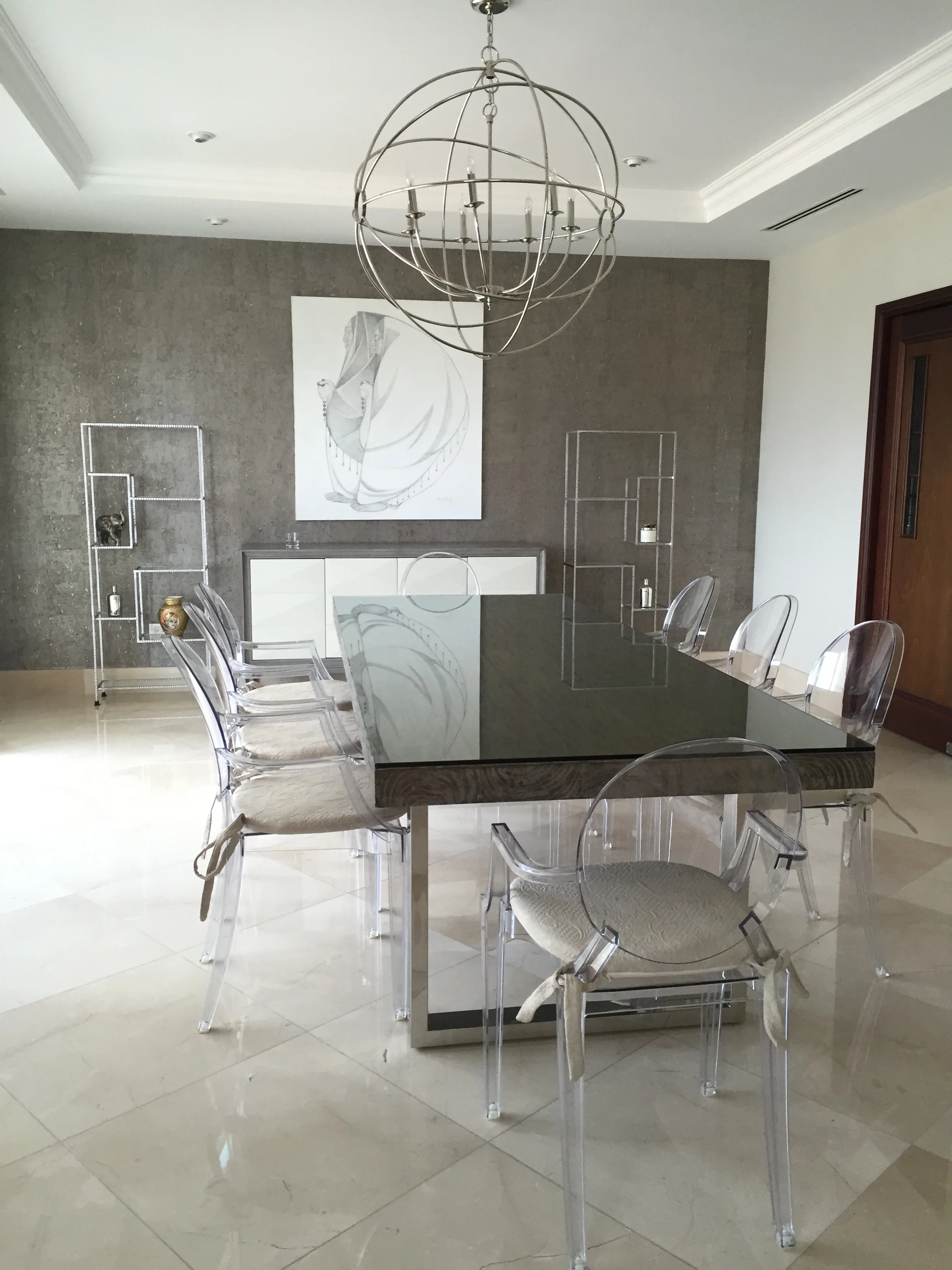  Dining Room - Ghost chairs and Cork wallpaper. (Tegucigalpa, Honduras. 2016) 