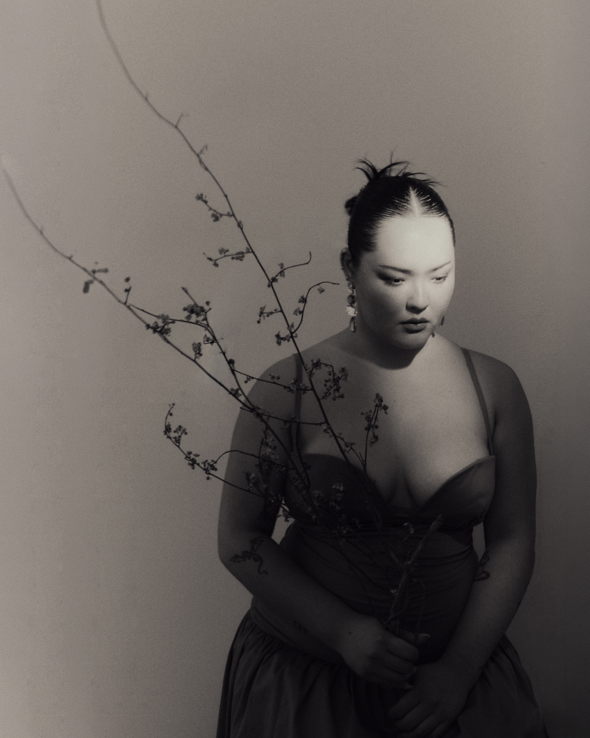 Olivia_Wein_Annika_5.1.260600-1-4x5.png
