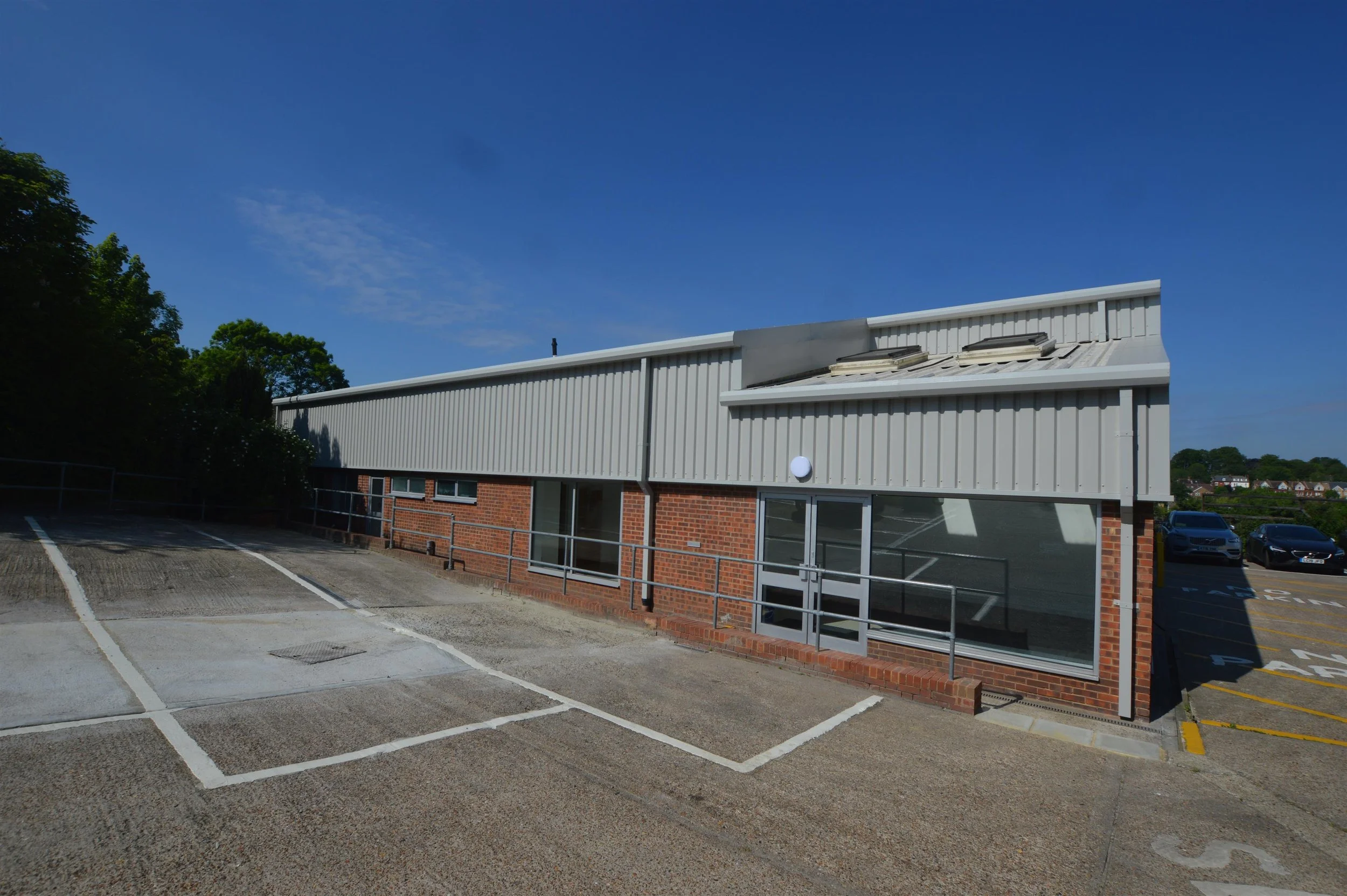 SHW ties up twin letting at Twin Bridges — Flashbulb*