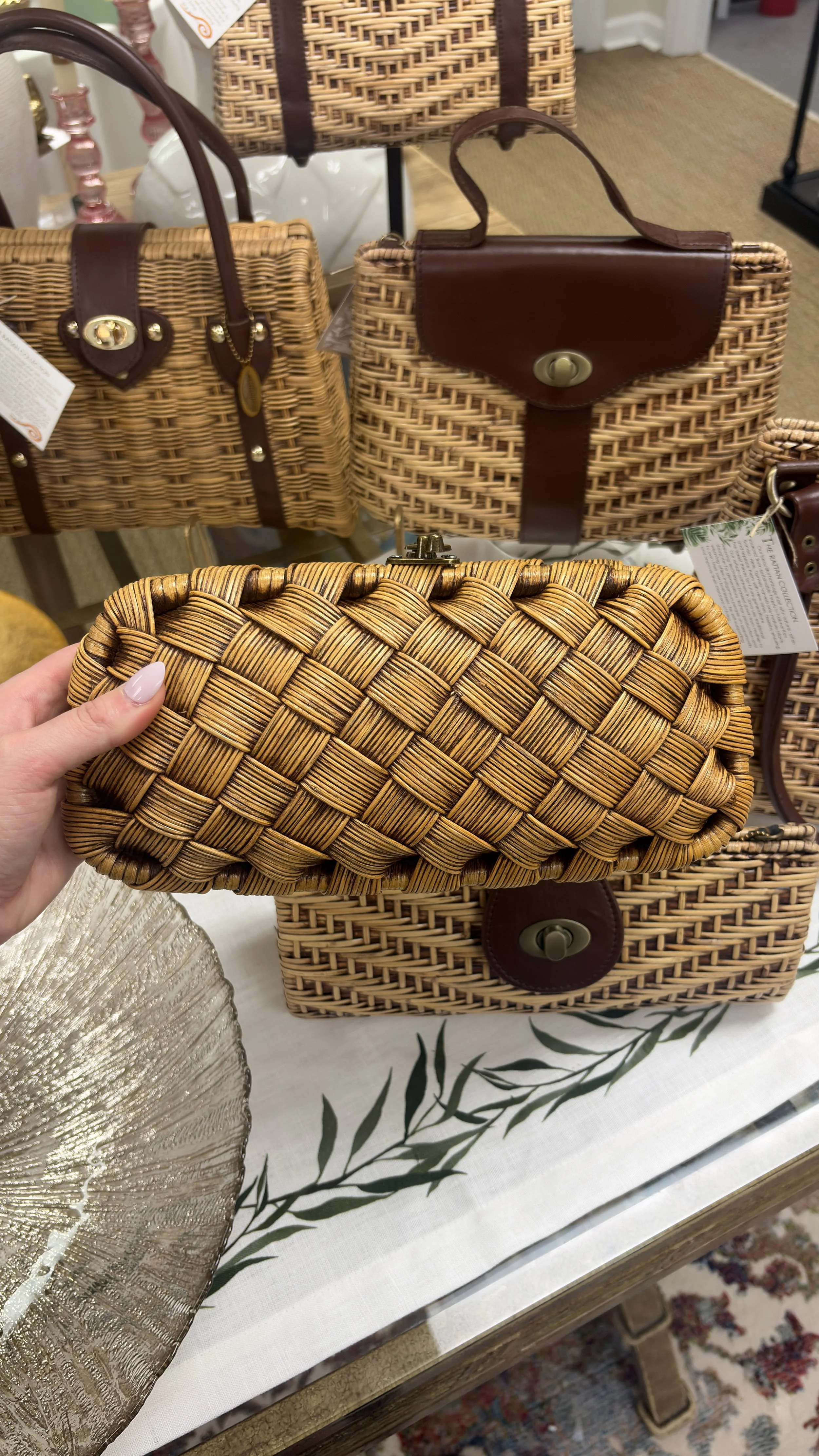 Weave Clutch