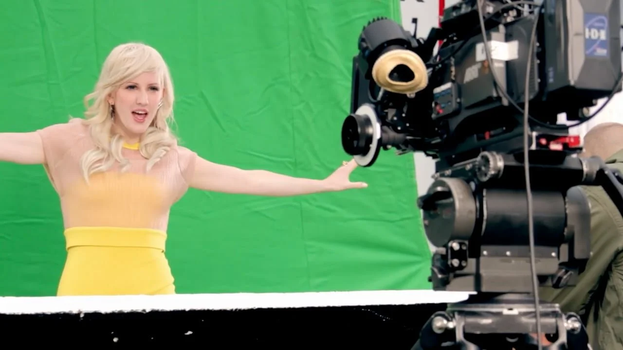 Ellie Goulding BTS thumb.jpg