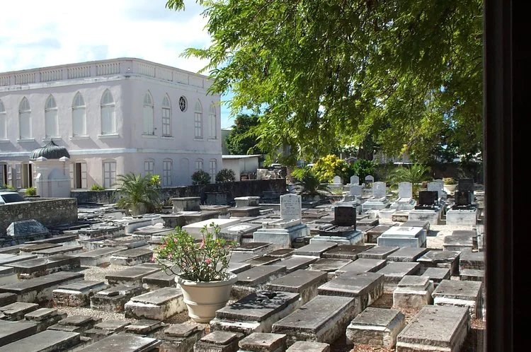 Synagogue+++Cemetery.jpg