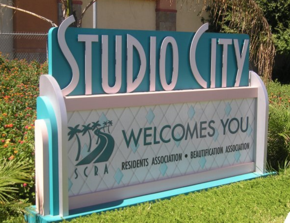 Studio City Los Angeles Fence Builders.png