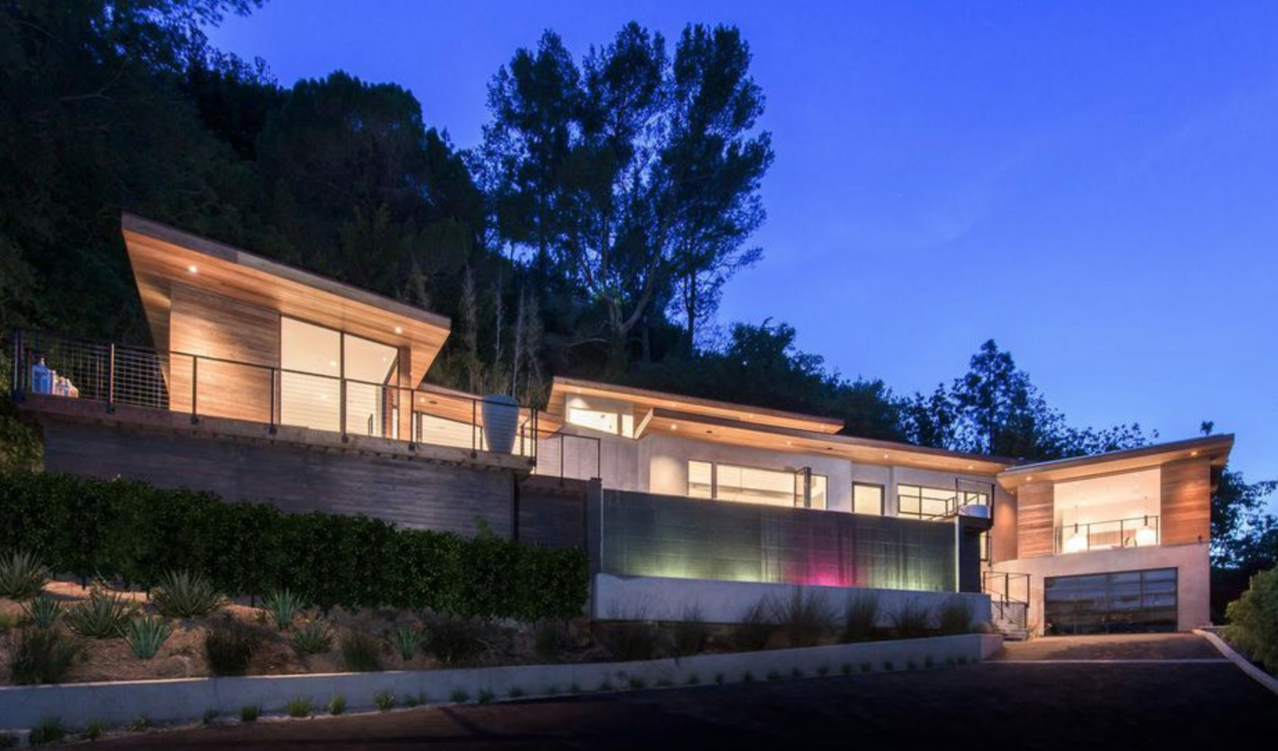 LA Fence Builders Beverly Glen.png