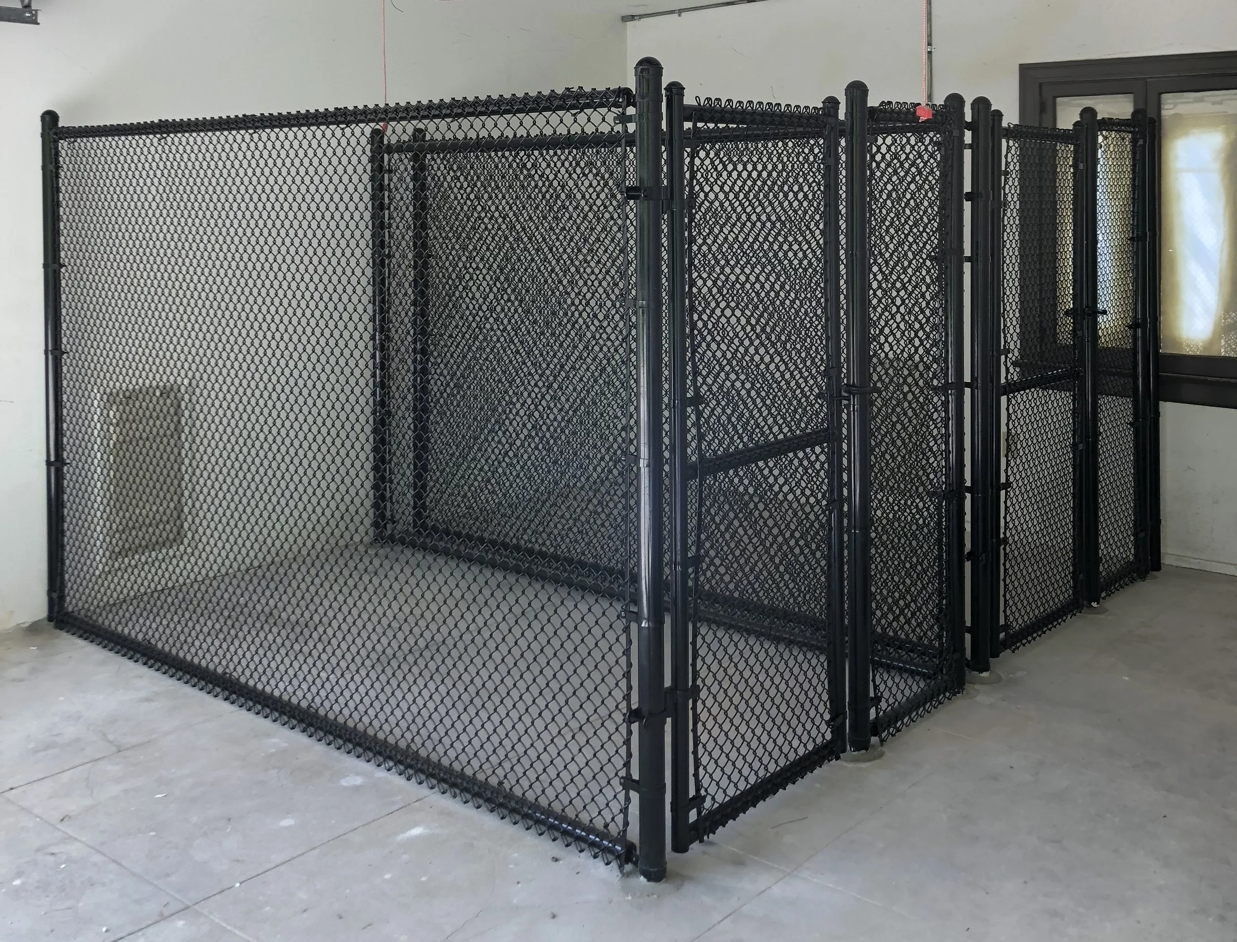 Vinyl Coated Chainlink Los Angeles Fence Builders.jpeg