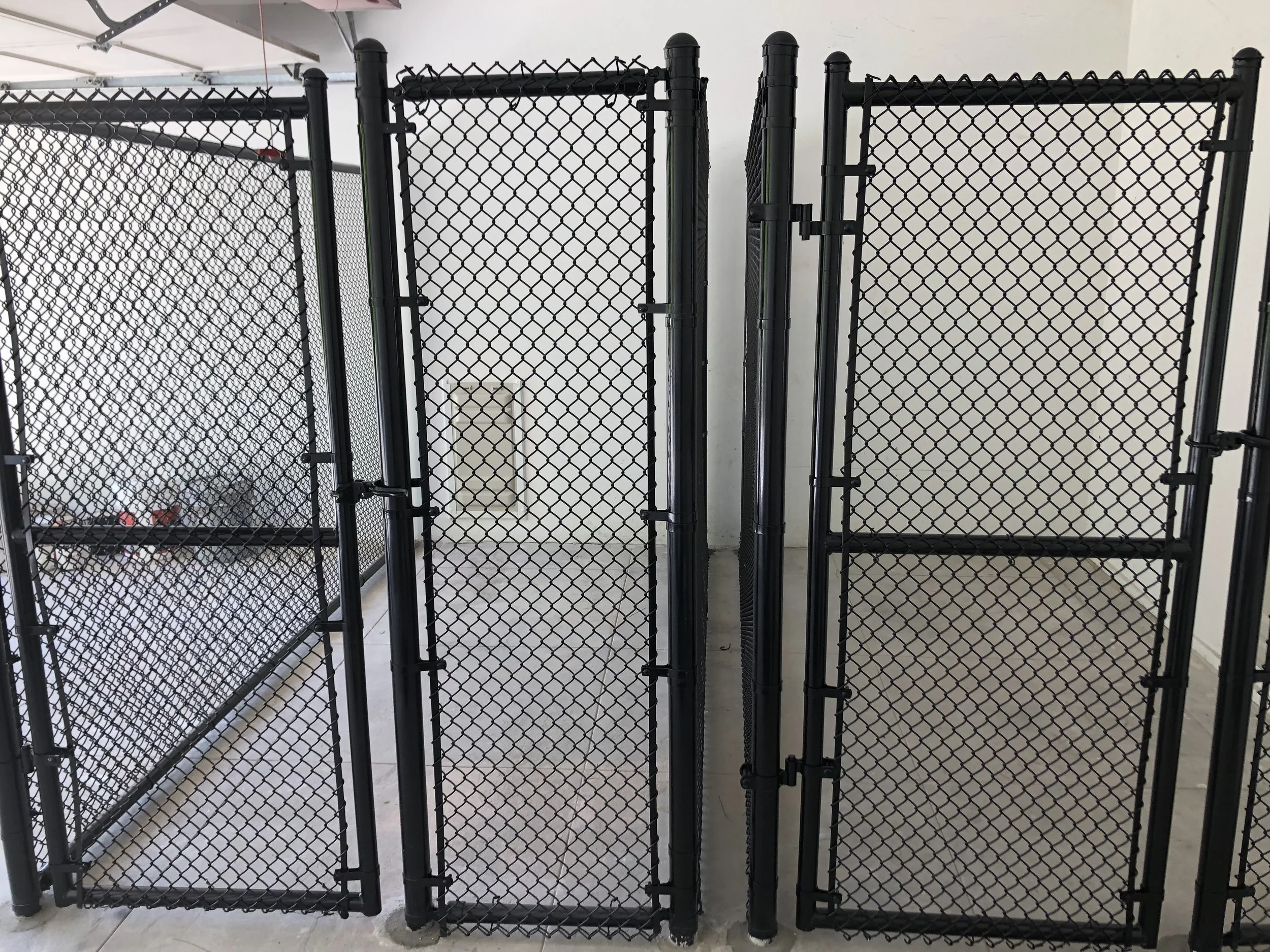 Black Vinyl Coated Chain Link Los Angeles Fence Buiders.jpeg