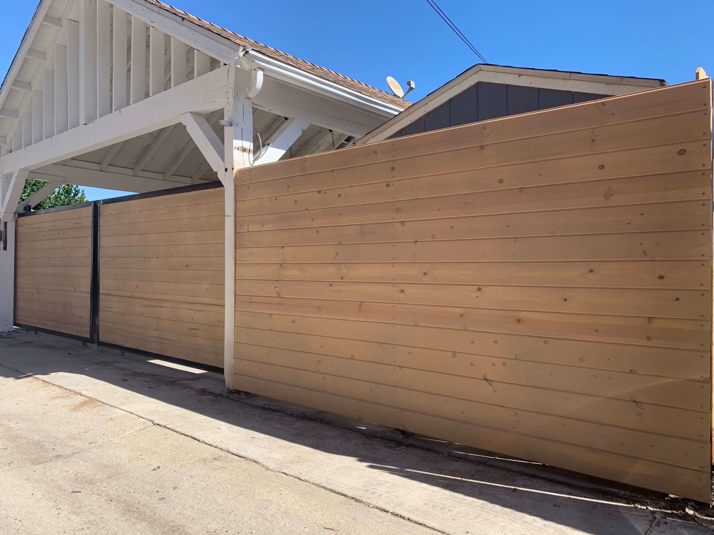 Horizontal Fence Los Angeles fence Builders copy.jpeg