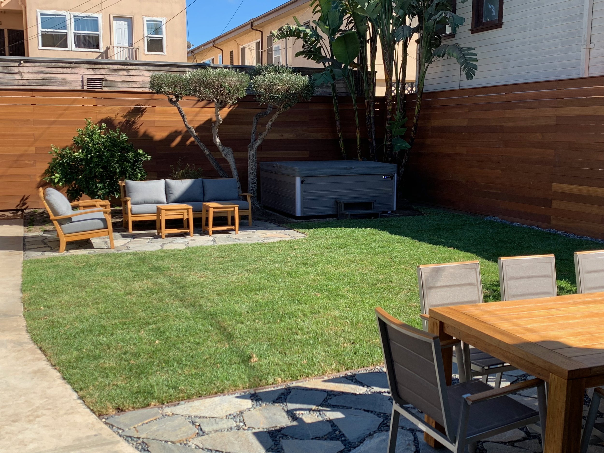Redwood Horizontal Fence - Los Angeles Fence Builders.jpeg