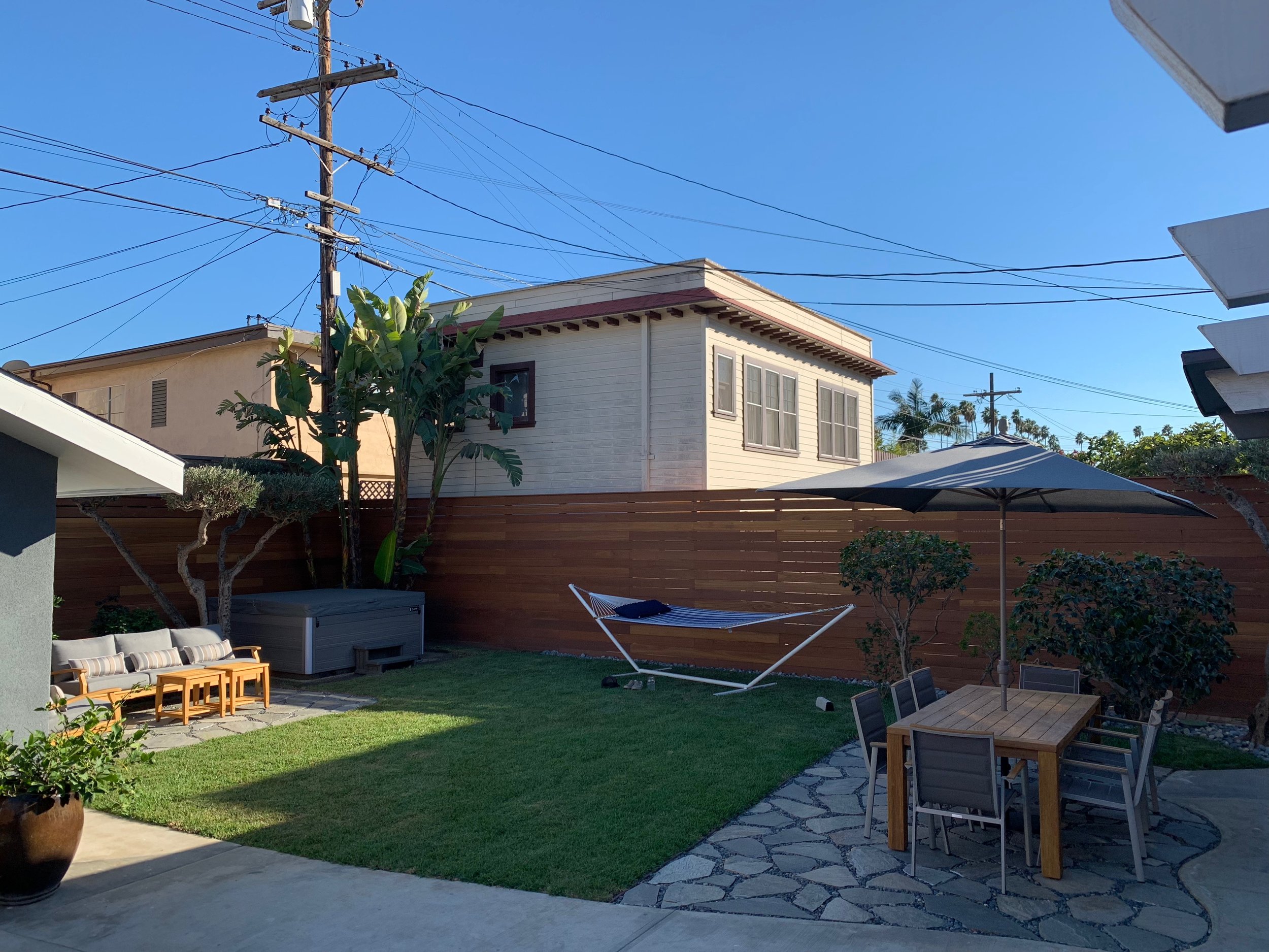 Los Angeles Fence Builders Horizontal Fence.jpeg