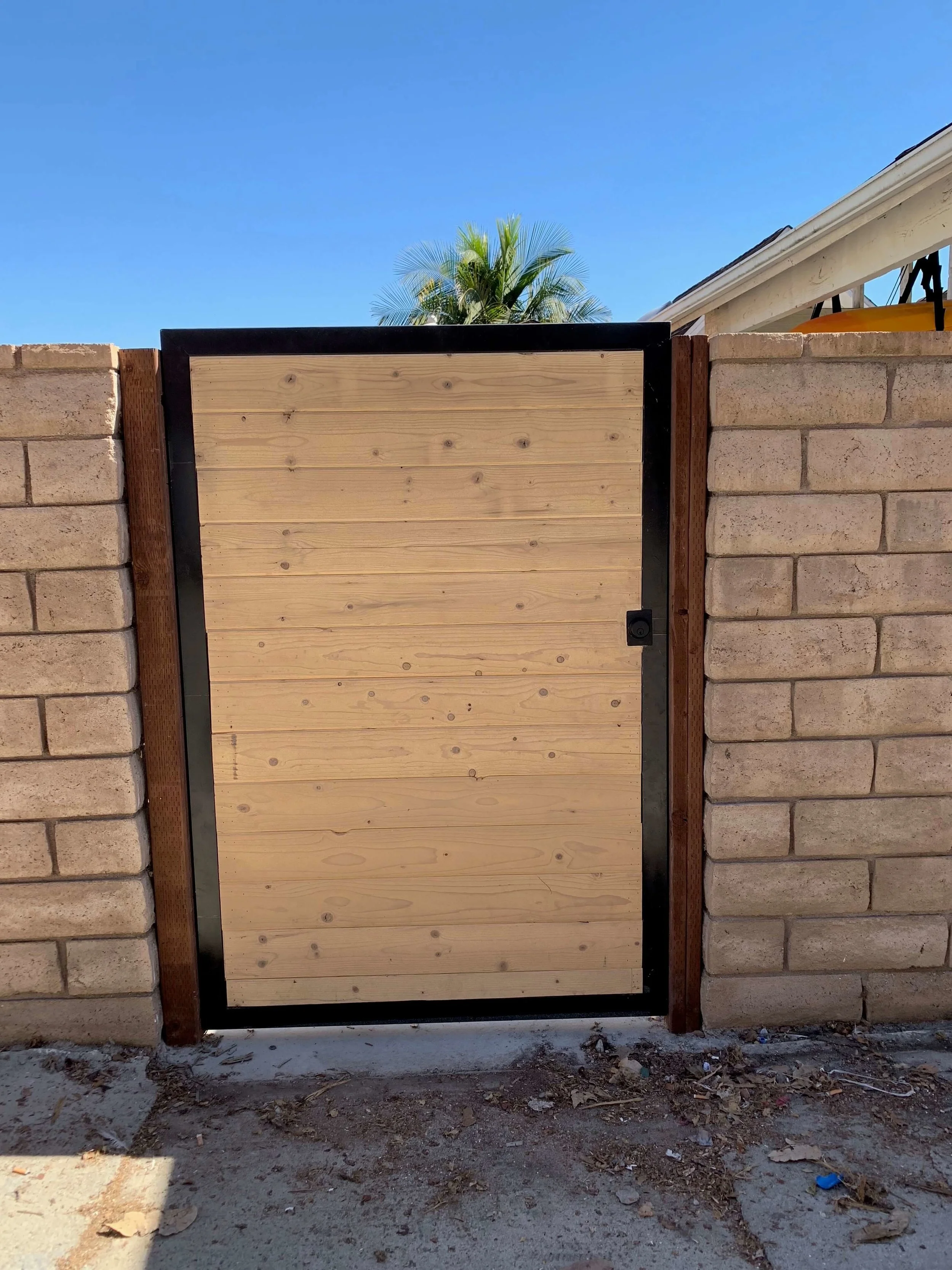 Entry+Gate+Los+Angeles+Fence+Builders.jpg