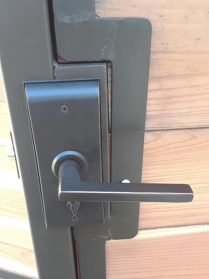 Custom+Lock+Installation+Los+Angeles+Fence+Builders.jpg