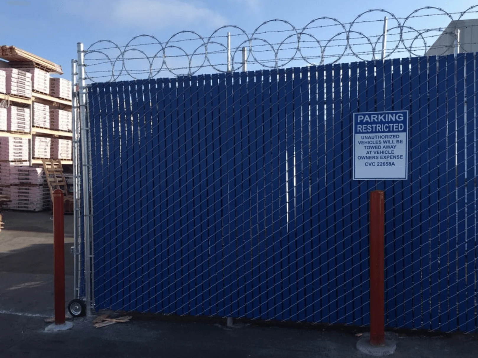 Commercial+Chain+Link+Fence+-+Barbed+Wire.jpg