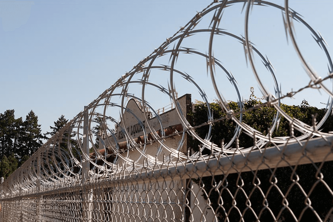 Razor Wire Los Angeles Fence Builders.png