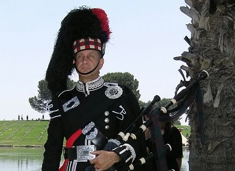 Full-Dress.jpg
