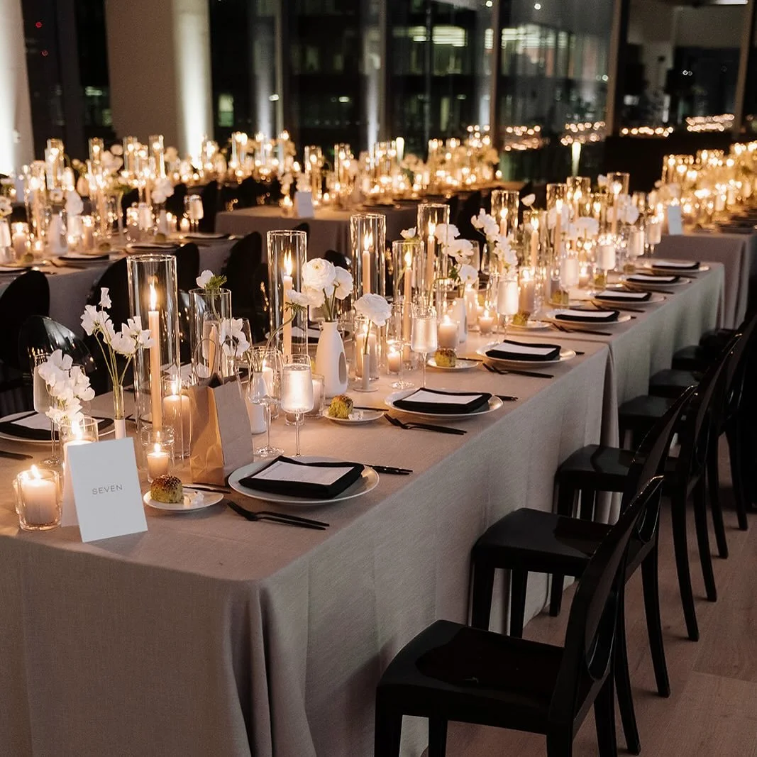Obsessing over the dark tabletop details and pale florals together.
@bsimkova @globeandmailcentre @kiera.caruso @jackieo.events @jordywinkler