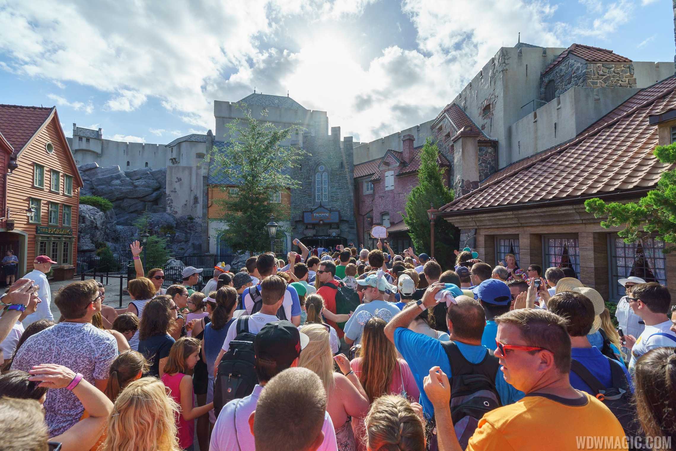 How to Utilize a Long Line at Walt Disney World