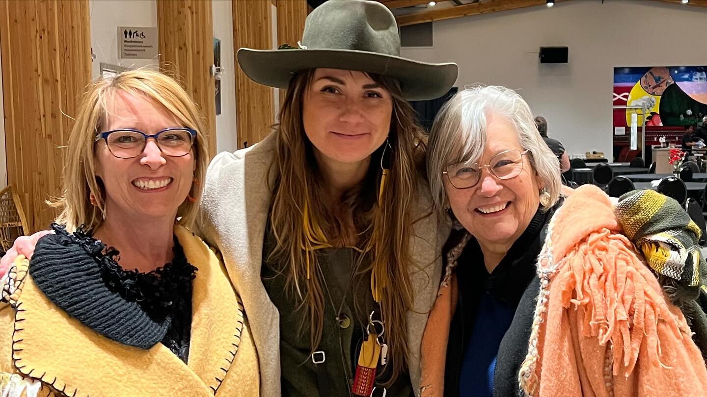 Nov 8/23 was a special day. For our anniversary, Phil and I went to @metiscrossing and enjoyed such a beautiful time with @juanitamarois and Traditional knowledge holder Lilyrose. Felt such a deep connection there and so much love from these 2. ❤️❤️O