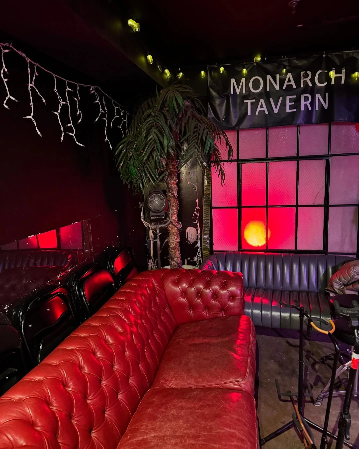 Toronto,ON Monarch Tavern 02/25/25

#livemusic #monarchtaverntoronto #mallorychipman #cynthiahamar #singersongwriter #torontomusicscene #yegmusician #pizzapizza