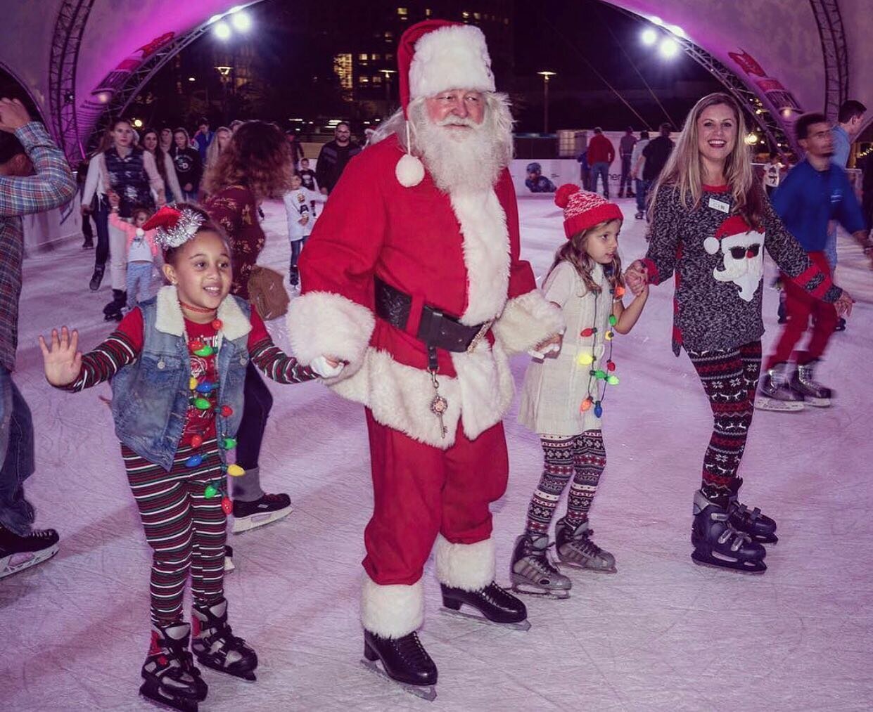 #fbf to when Santa got on the ice at @wintervillagetampa 🎅⛸

#FourthFridayTPA takes #WinterVillageTampa, presented by the @tblightning, TONIGHT and we want to see your best ugly Christmas sweater 🎄

See you at the Information Hub beginning at 5pm!