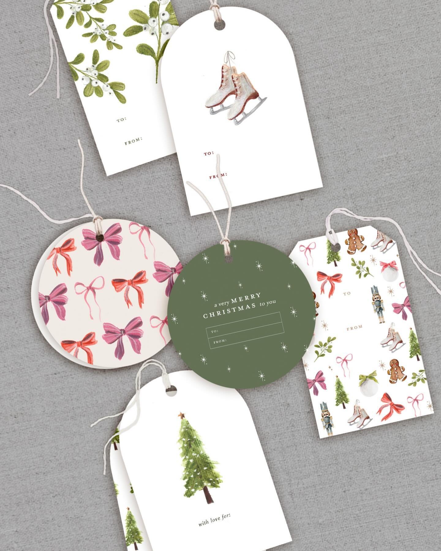 happy small business saturday!! 🌲 the holiday shop is live! to celebrate, let&rsquo;s do a ✨ giveaway ✨

what you&rsquo;ll win - the full collection gifted to you: a calendar, personalized ornament of your choice and a set of gift tags 🏷️ 

how to 