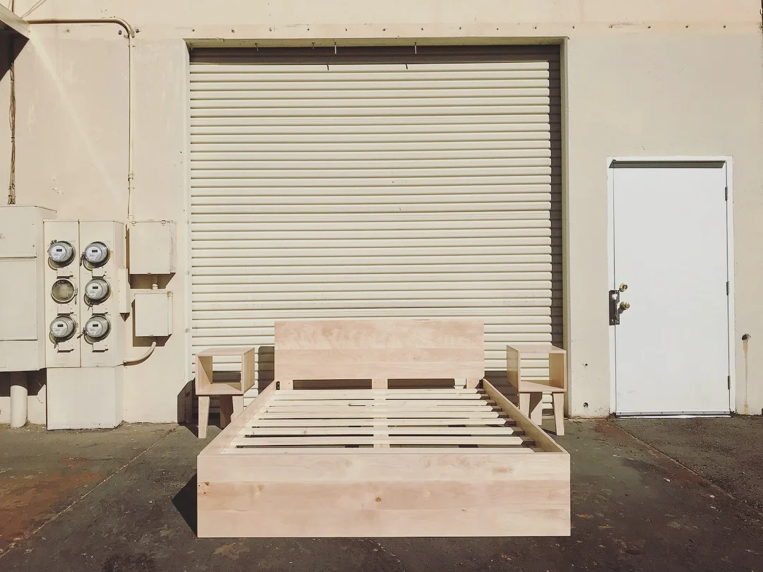 BEDFRAME & NIGHT STANDS