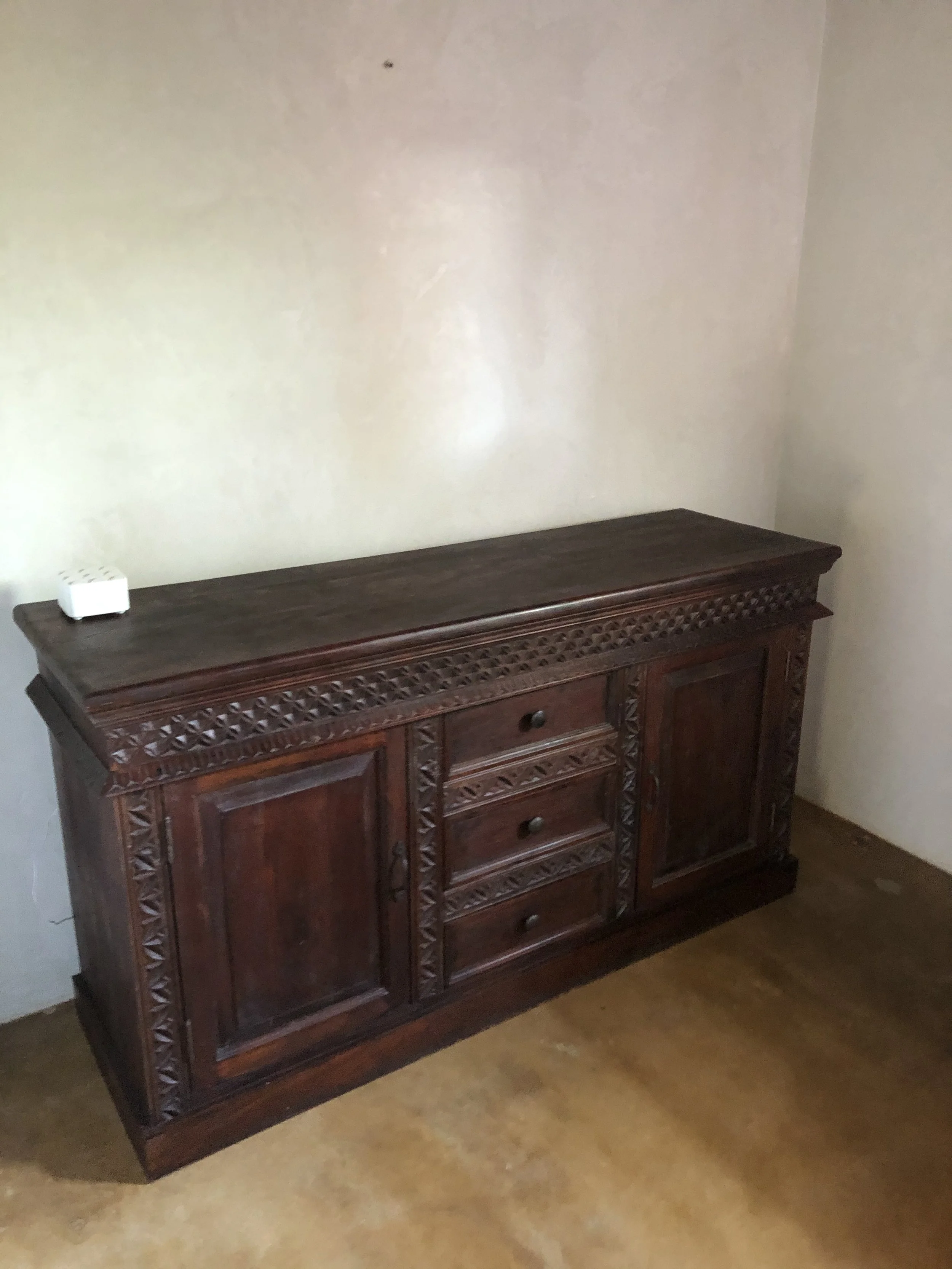 Cabinet provided by client, later modified for the concrete top.