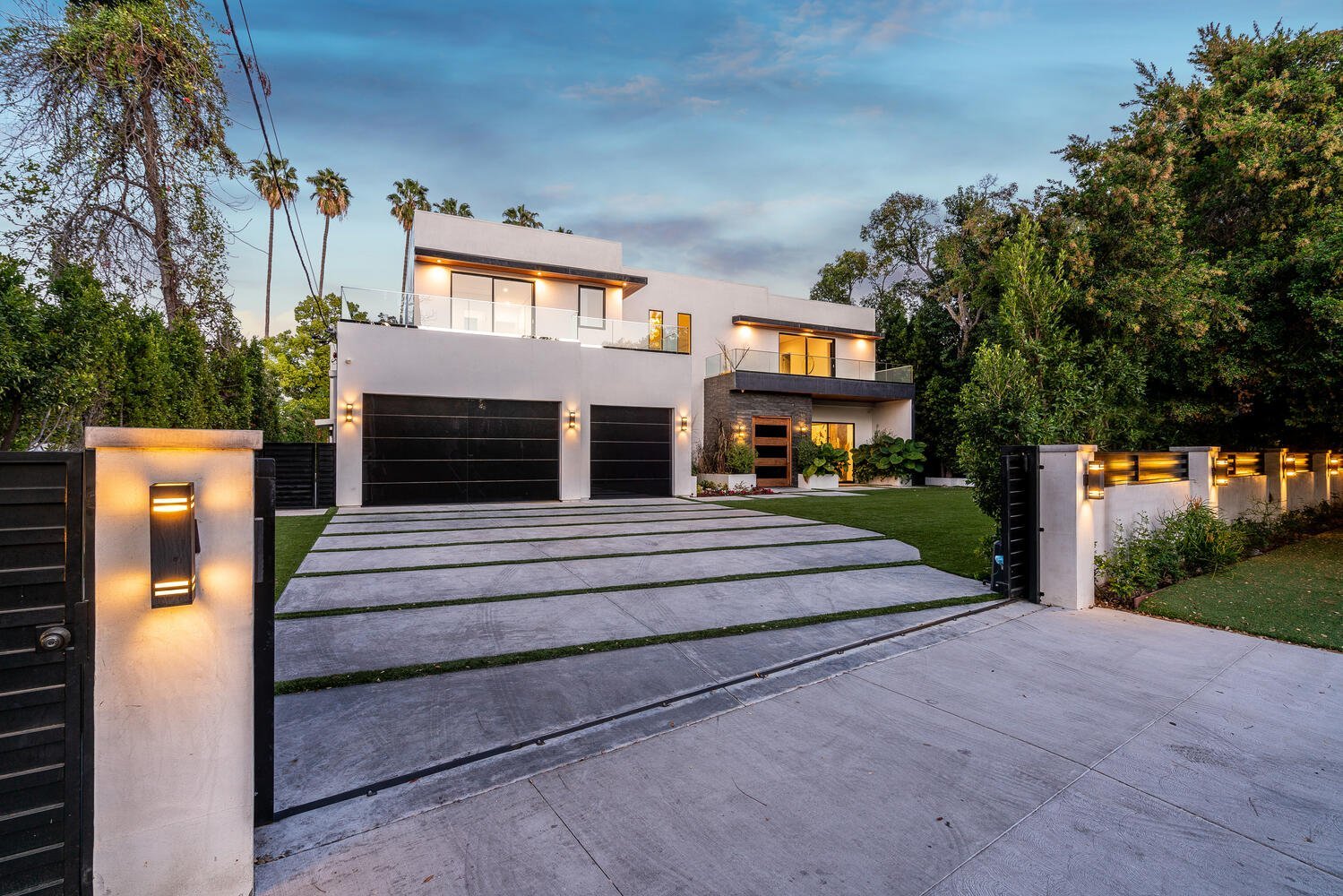 Contemporary Modern Mansion - Encino (Copy)