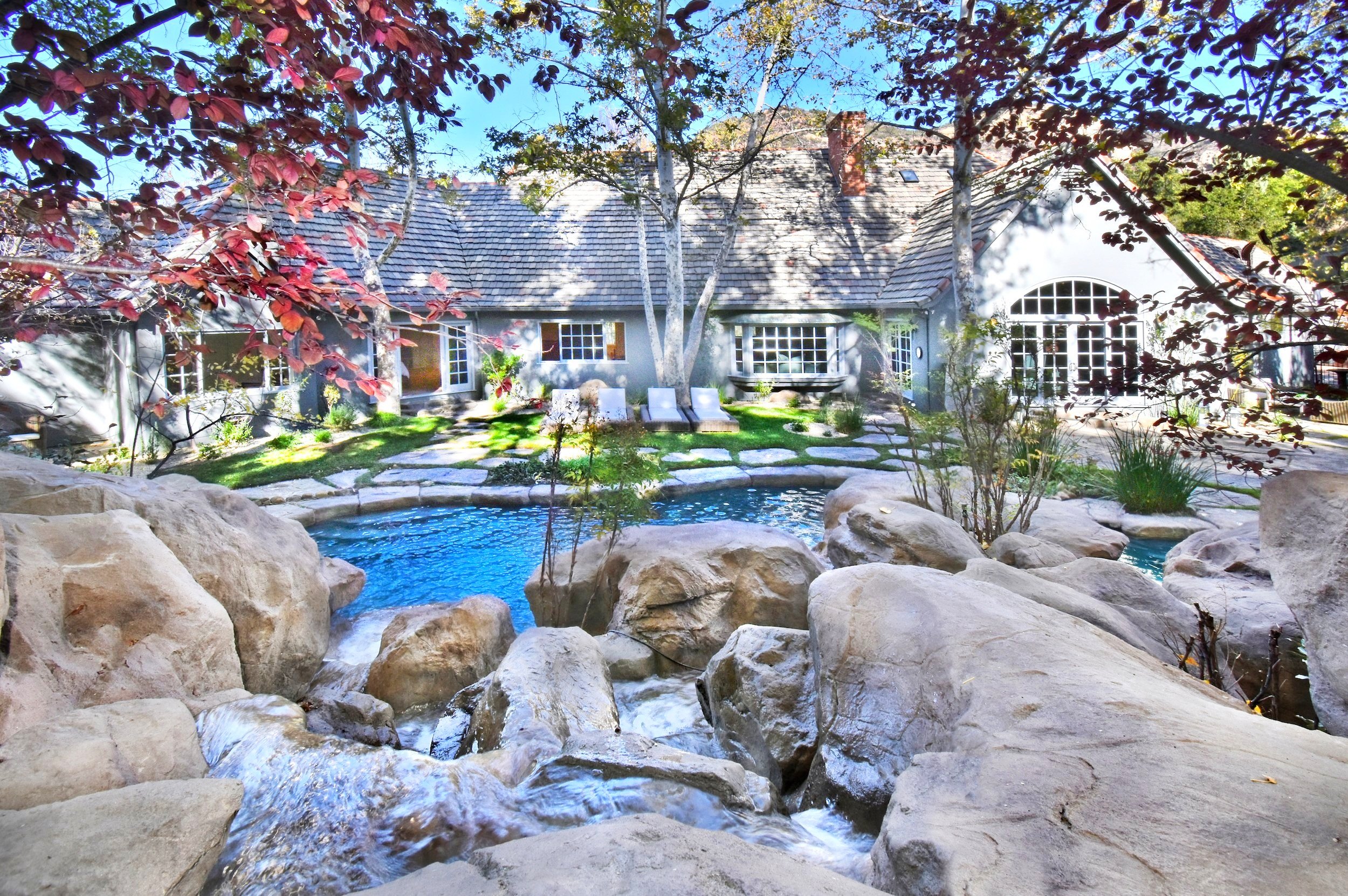 Thousand Oaks Manor