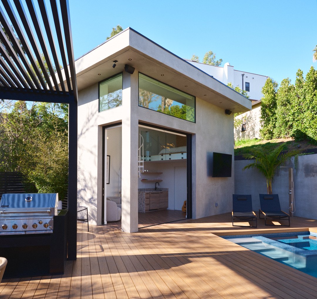 02.10.24_MODERN_ESCAPE_ADU-URI_POOl-EXT-0163_Panorama-INSTAGRAM.jpeg