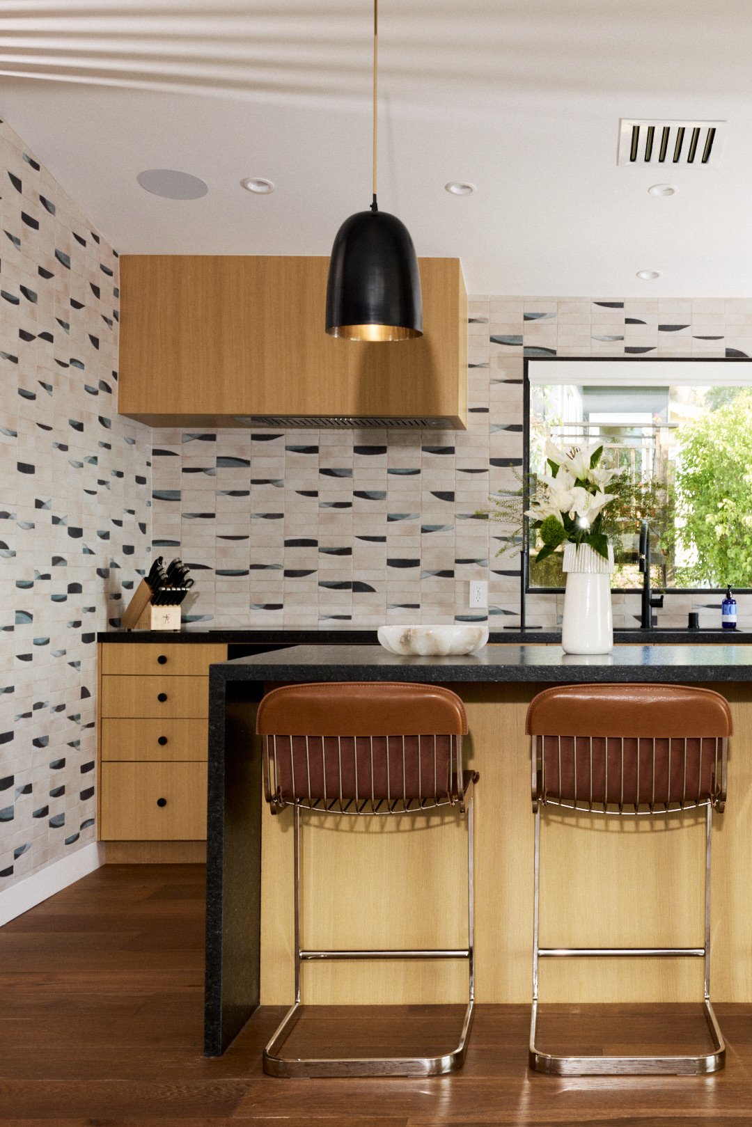 01.14.24_MODERN_ESCAPE_ADU_LIVINGROOM-0093-INSTAGRAM 1.jpeg