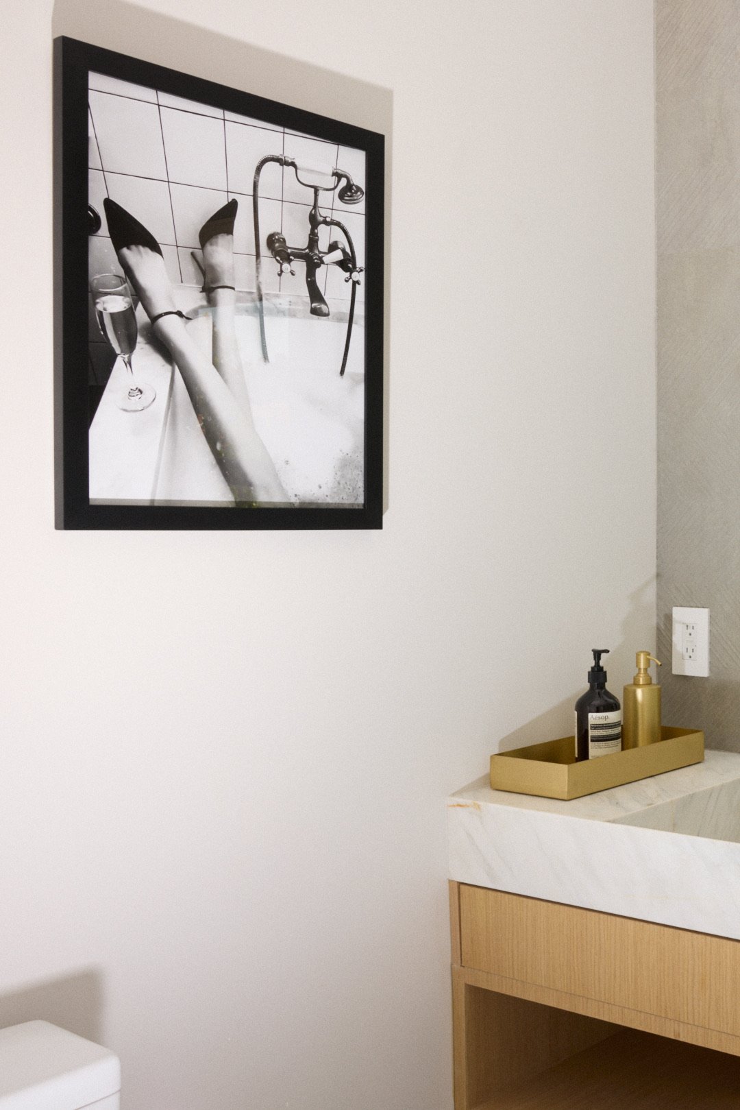 01.14.24_MODERN_ESCAPE_ADU_GBATH-0049-INSTAGRAM 2.jpeg