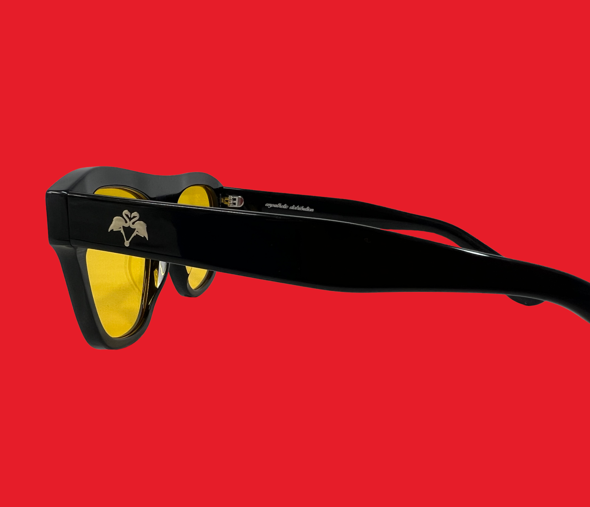 sunglasses yellow lens 003.png