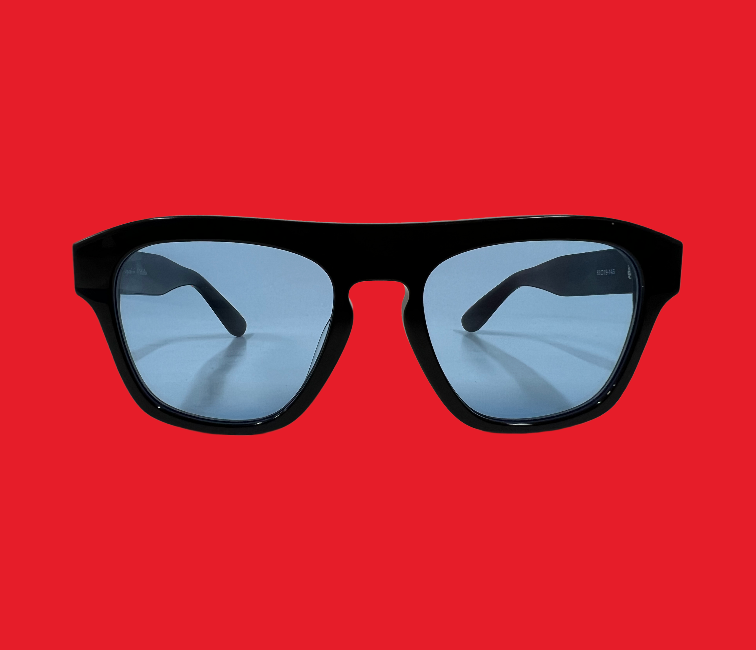 sunglasses blue lens 001.png