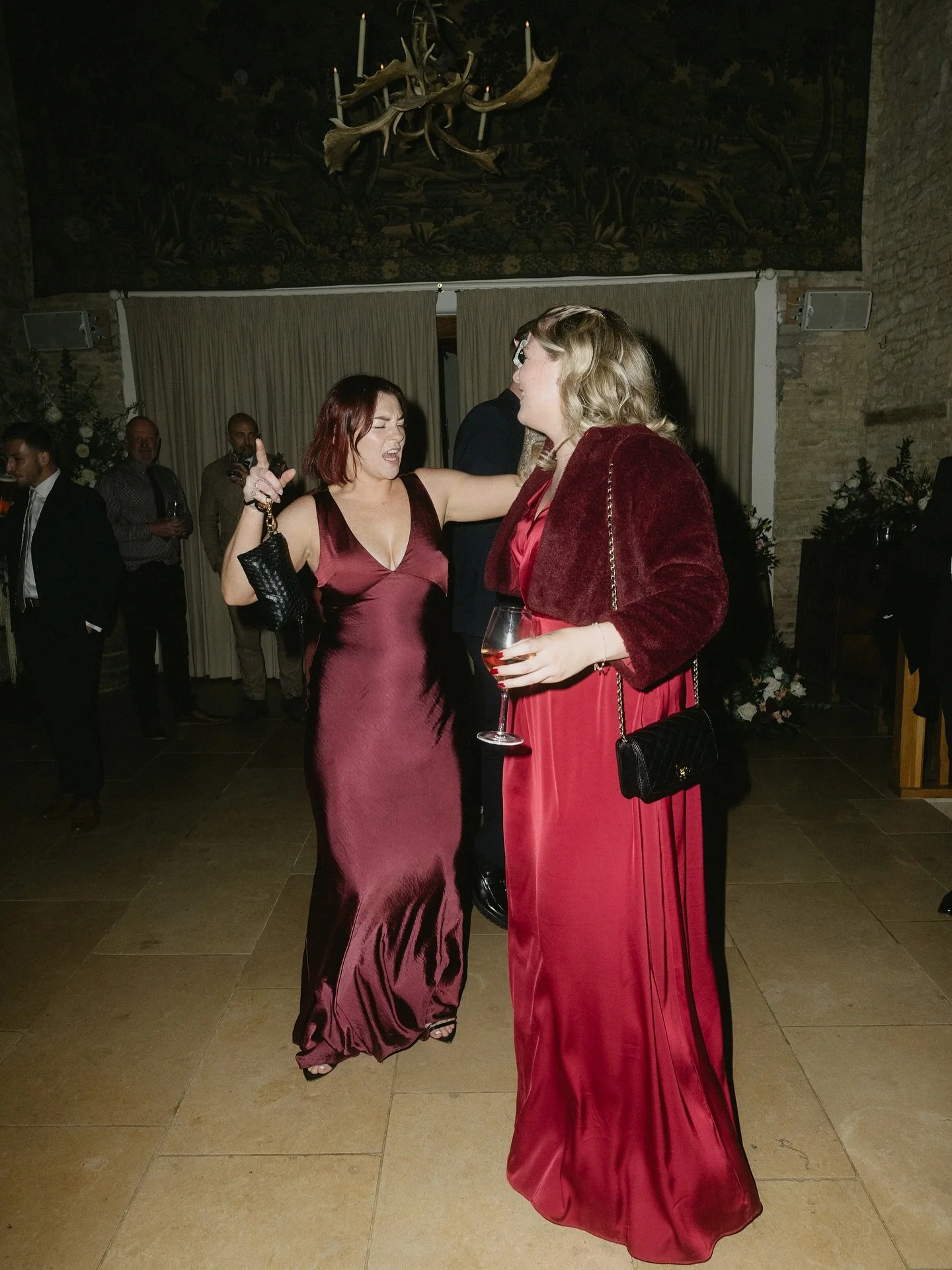 And just like that, 2025 is wrapped 🥂 Cameras down, drinks up - grateful for the couples we got to work with this season, and ready for a new year of new stories to come ✨

See you on the other side ❤️

#weddingphotographer 
#documentaryweddingphoto