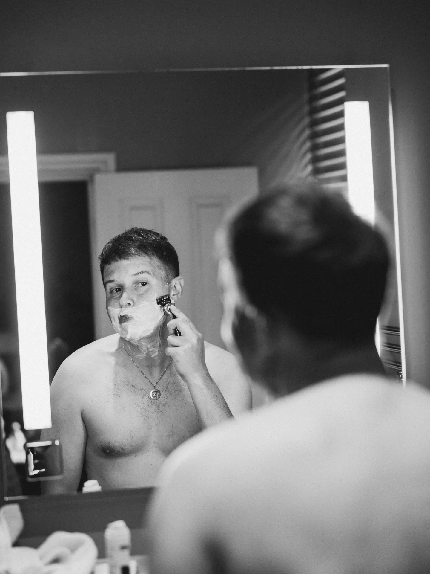 A wedding day isn&rsquo;t made up of highlights alone.

It&rsquo;s hundreds of small moments stitched together &ndash; the ones that don&rsquo;t get announced, but still matter.

This is one of them.

#documentaryweddingphotographer #ukweddingphotogr