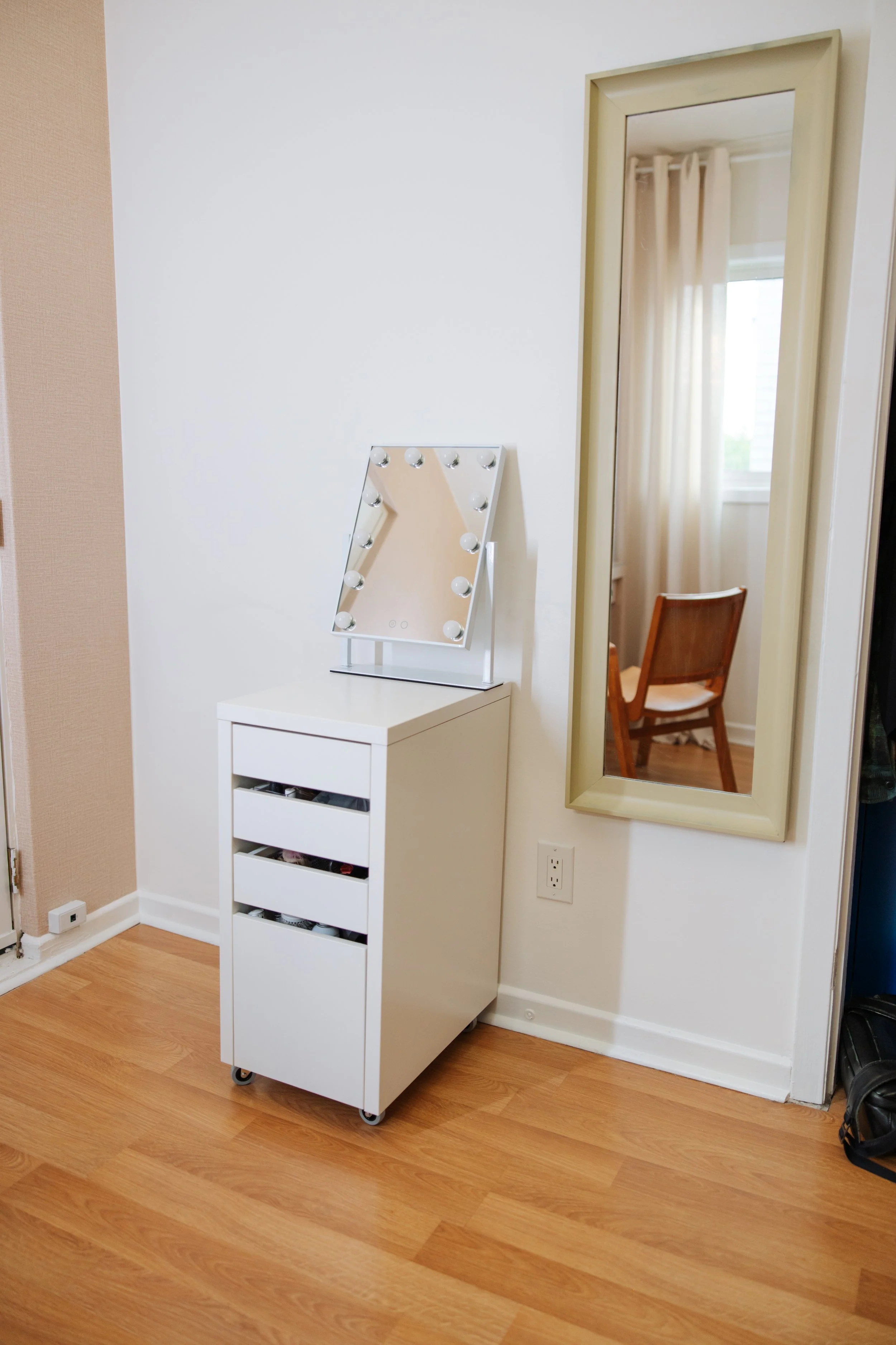 IKEA HACK Turning the ‘MICKE’ Filing into a Vanity — The Sorry