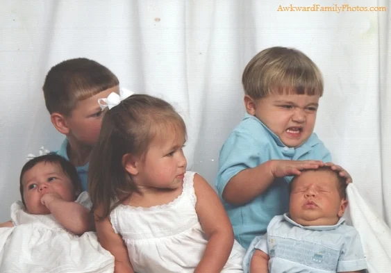 awkwardfamilyphotos.com