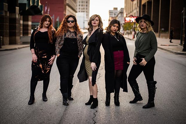 Well then. How about this for a staff photo? The stylists at @spa_blackhawk make cool look easy. ✨
.
.
.
.
.
#quadcitiesphotographers #qcstylist #qcfindnow #hotelblackhawkdavenport #davenportiowa #tagtheqc #davenportphotographer #iowaphotographer #st