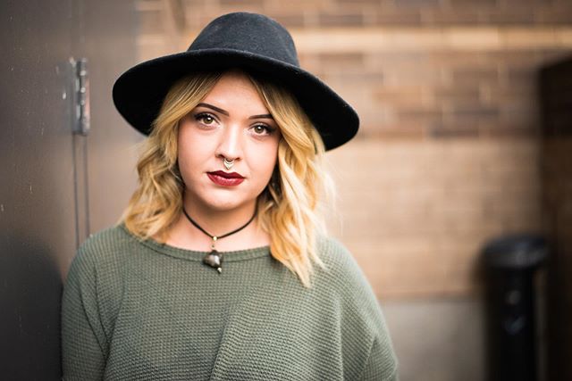 Yes girl. Yes. 
Check out Cheyenne doing some killer hair at @spa_blackhawk inside @hotelblackhawk In #davenportiowa 🖤
.
.
.
#qcphotographer #quadcitiesiowa #downtowndavenport #iowastylists #davenporthair #davenportphotographer