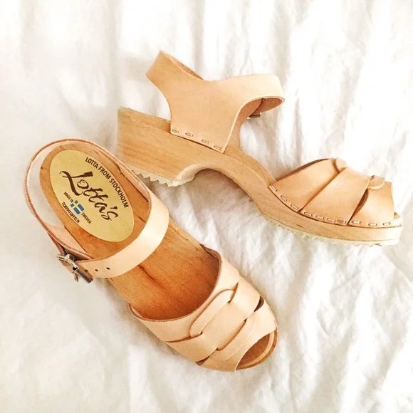 Vegetable tanned + chrome-free leather clogs handcrafted in Sweden by LOTTA’S