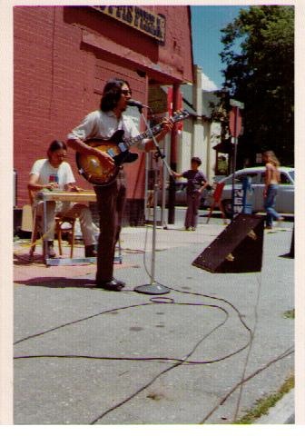 Courtney singing with his Gibson!
